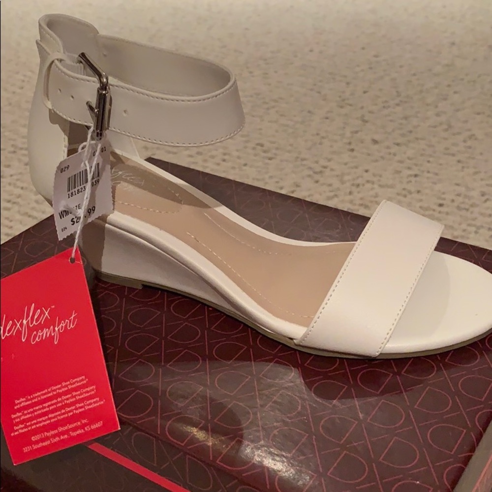 White wedge